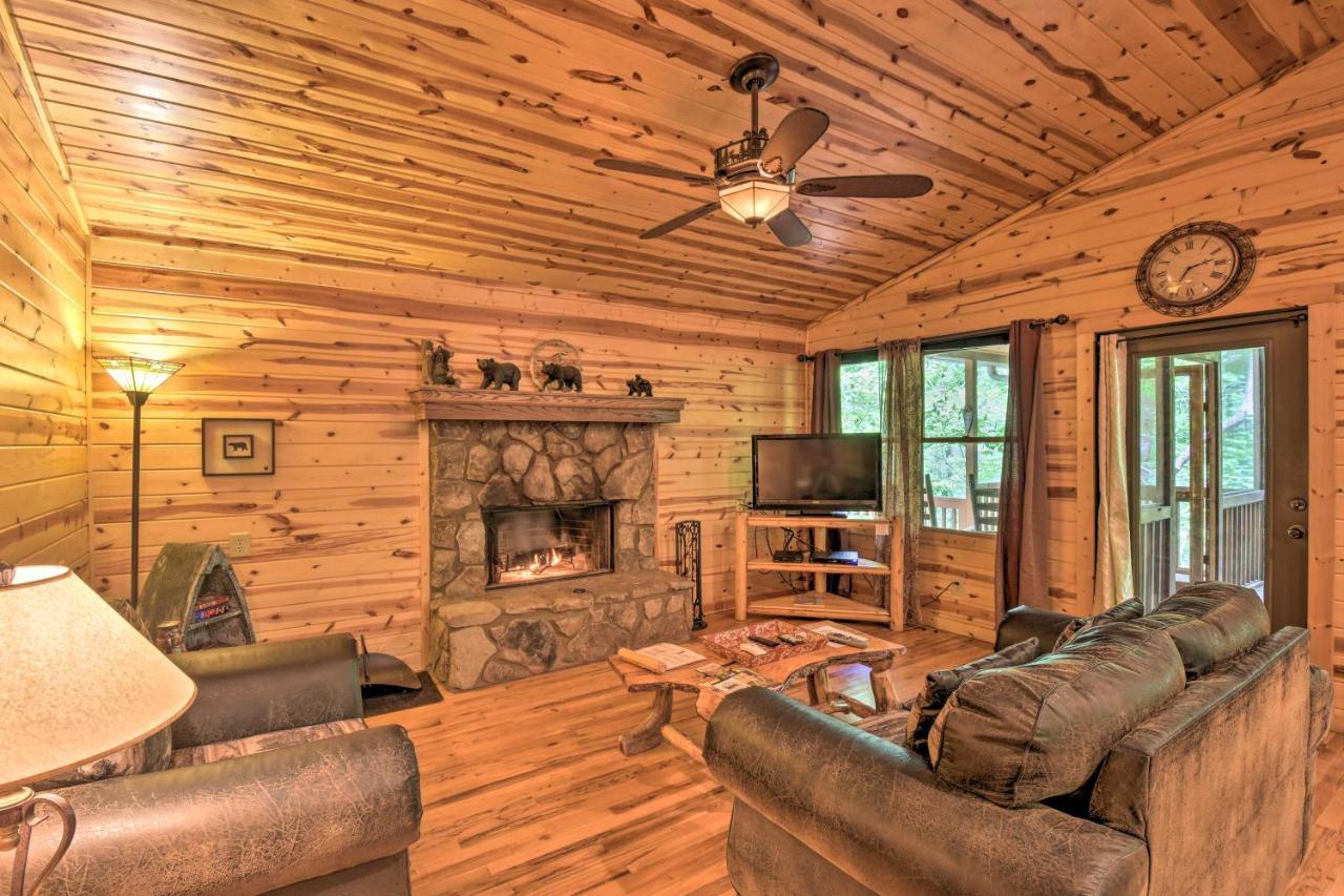 The Honeybee Cabin With Private Porch And Hot Tub Clarkesville Exterior foto